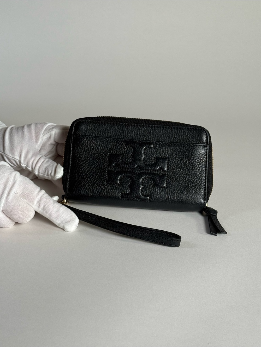 Tory Burch Harper Wristlet - Black